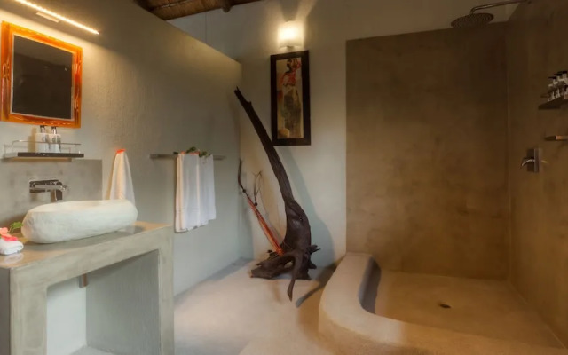Naledi Game Lodges
