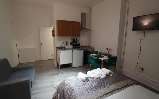 London Queens Apartments