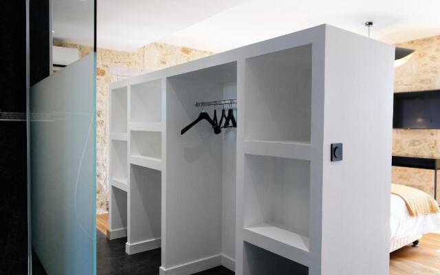 Chateau Croix De Labrie