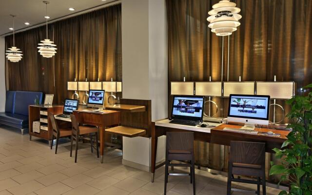 DoubleTree by Hilton Hartford Downtown