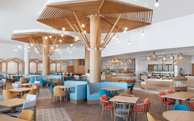 Hampton by Hilton Marjan Island