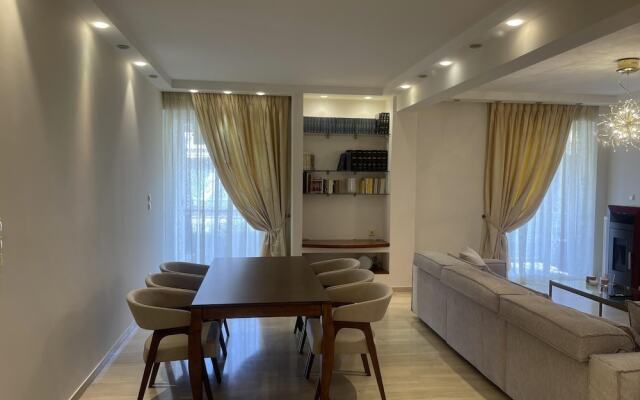 Cassiopeia - Glyfada Apartment