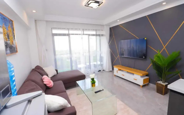 Lux Suites City Oasis Apartments