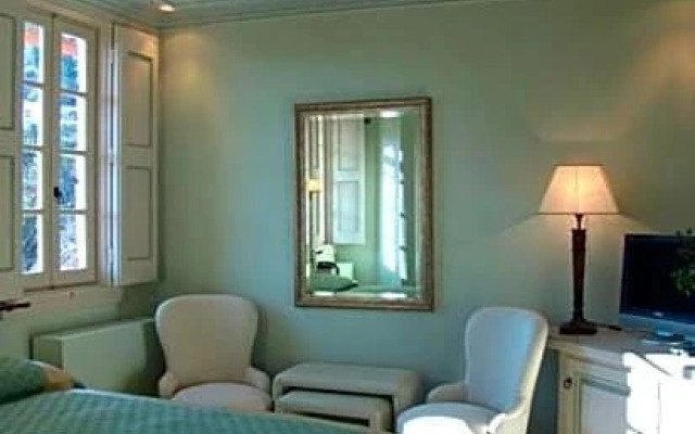 Отель Pyrgos Of Mystra