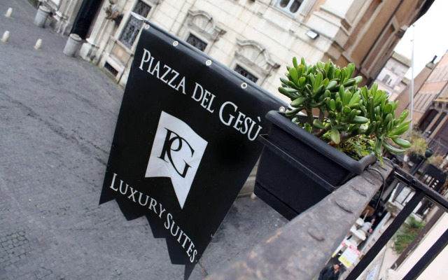 Piazza Del Gesu Luxury Suites