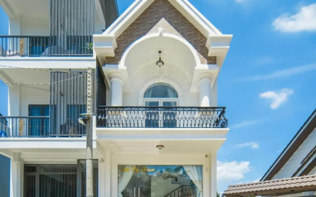 Vy House