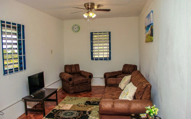 Sunshine Lodge- Your Home Away From Home