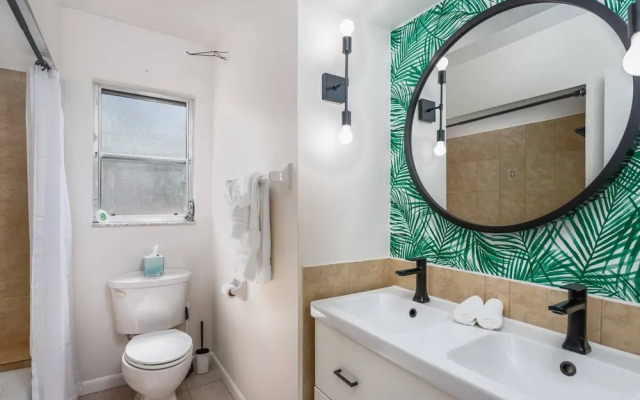 Nokomis Home Close to Beach