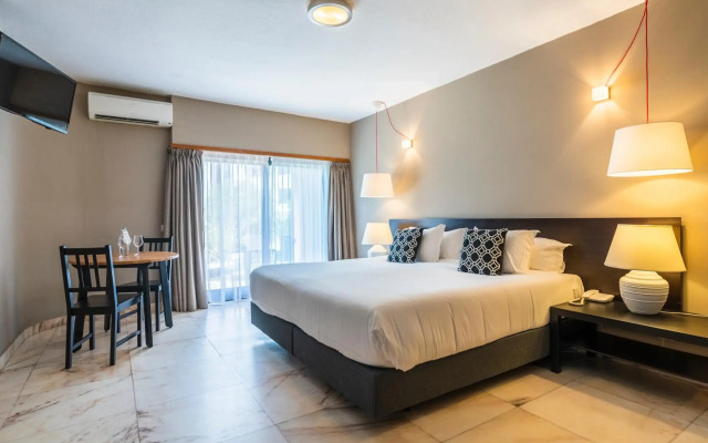 Topazio Vibe Beach Hotel & Apartments - Adults Friendly