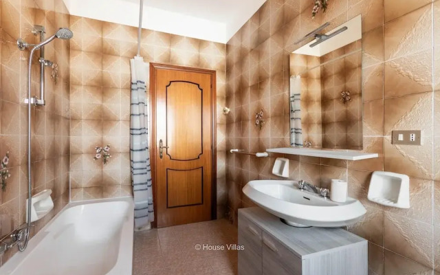 Peony Apartment in Noto