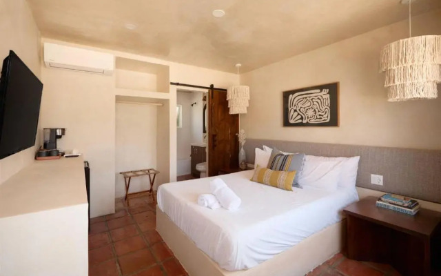 The Sand Castle Inn And Suites