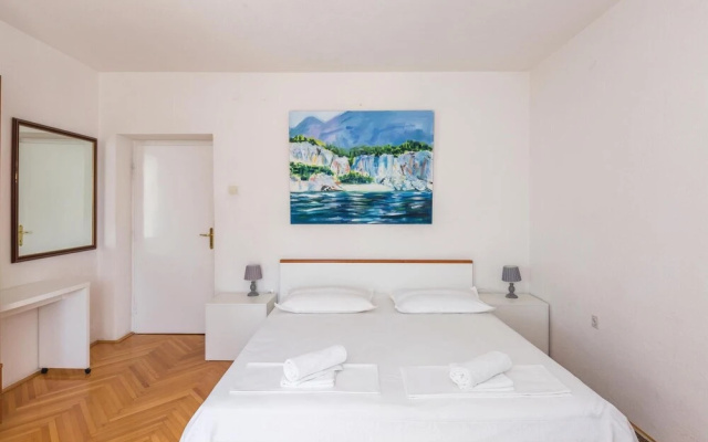 Amazing Home in Makarska With Wifi and 3 Bedrooms