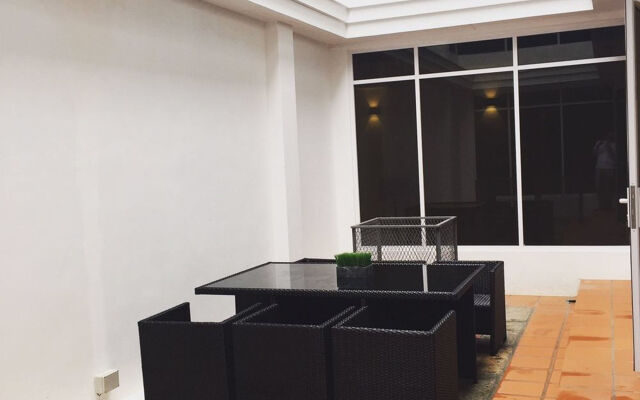 T+ Hotel Macallum