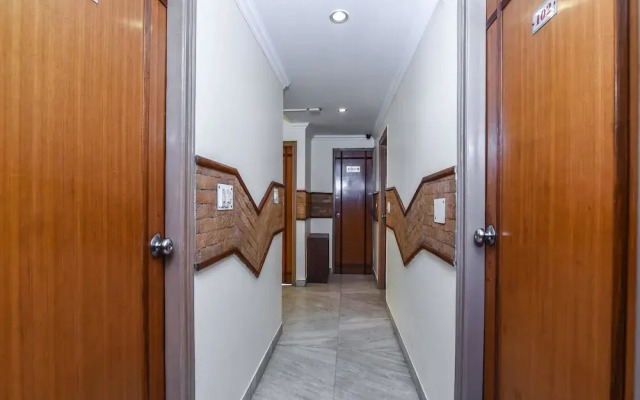 Oyo Flagship 14620 Kabila Karol Bagh