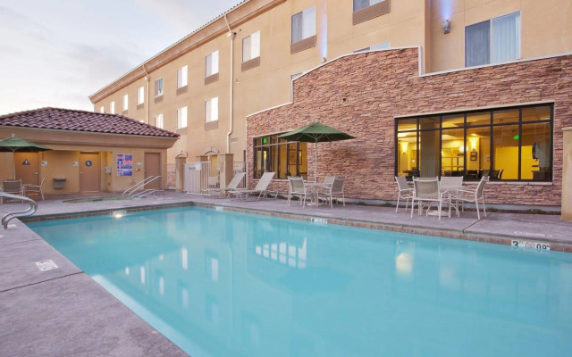 Holiday Inn Express Hotel & Suites Merced by IHG
