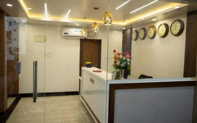 Villa Grand Hotel Near Kempegowda International Airport