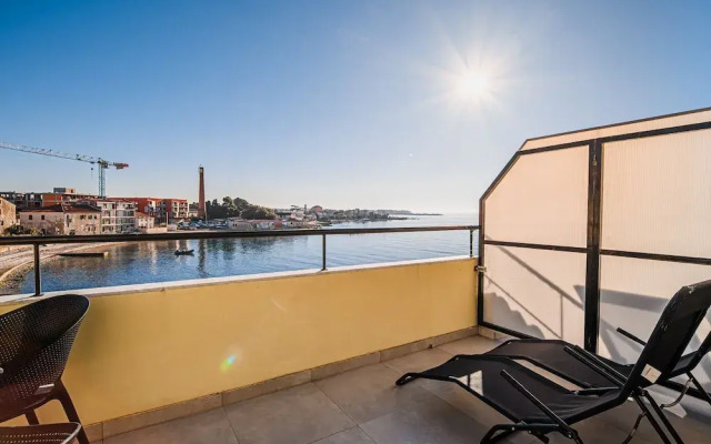 Sleek and Stylish Umag Apartments With Sea View