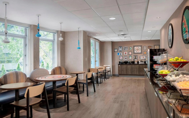 Fairfield Inn & Suites Chicago Downtown / Magnificent Mile