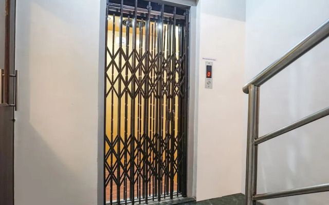 Fabhotel Royal Samrat