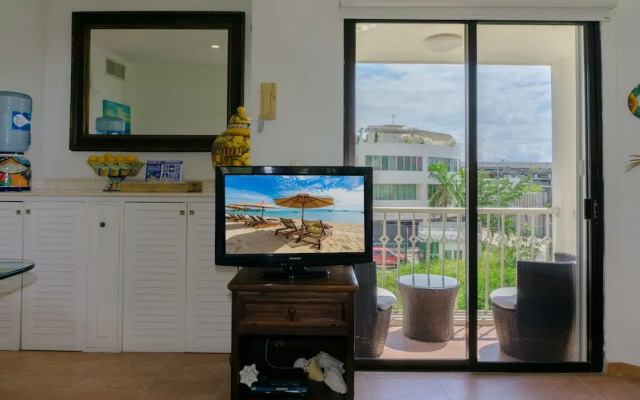 Royal Palms 9 1 Bedroom Condo by RedAwning