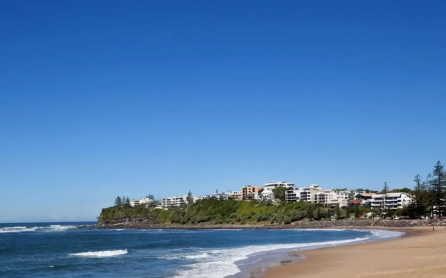 Ivy Street 7, Dicky Beach