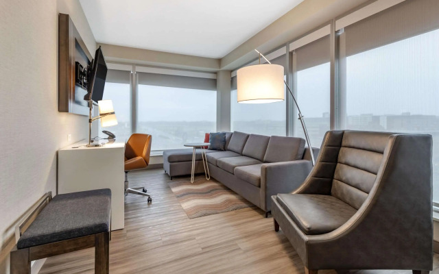 Cambria Hotel Bloomington Mall of America Minneapolis Airport