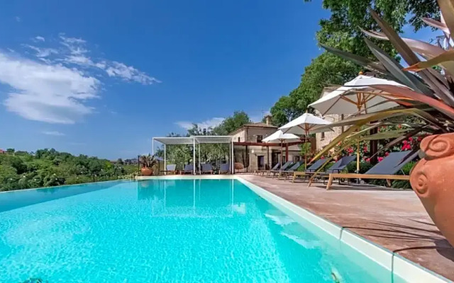 Borgo Baccile by Vini Fantini