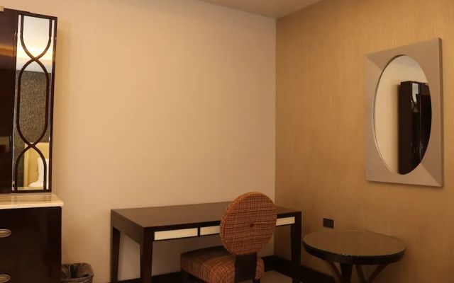 Hotel West Plaza