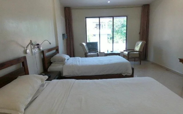Hotel Ganapati Palace