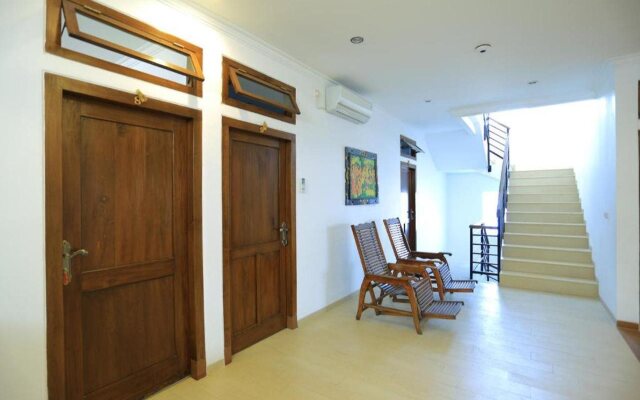 RedDoorz Plus near Lempuyangan Station 4