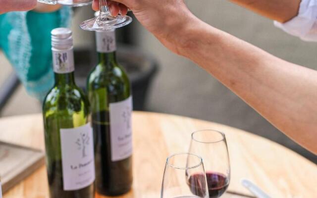 Le Pommier Wine Estate