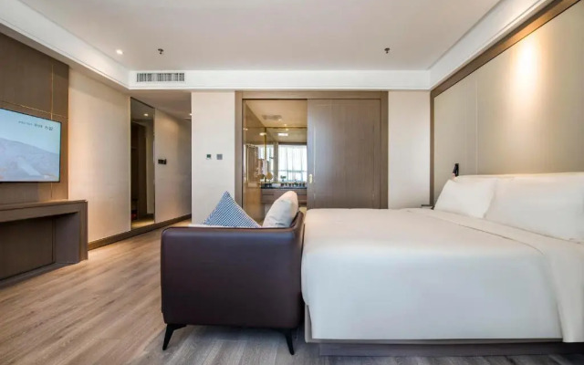 Yangjiang Jiangcheng Junyi Square Atour X Hotel