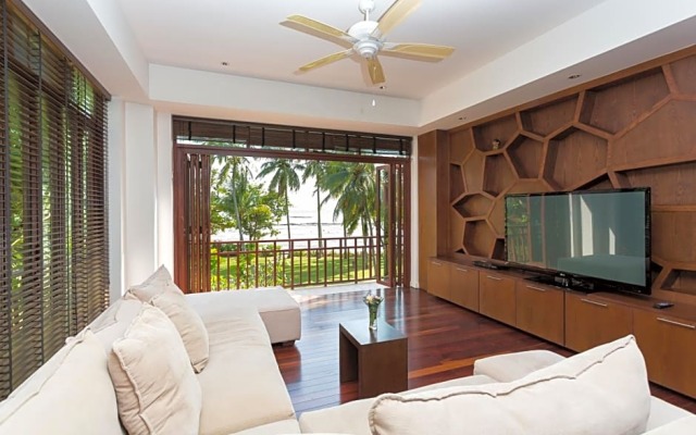 Amatapura Beachfront Villa 12