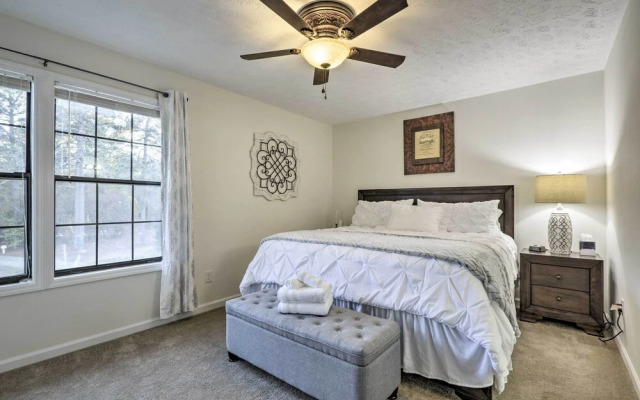 Modern Townhome w/ Deck & Golf Course Views!