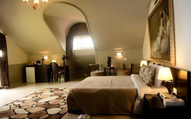 Elion House Hotel
