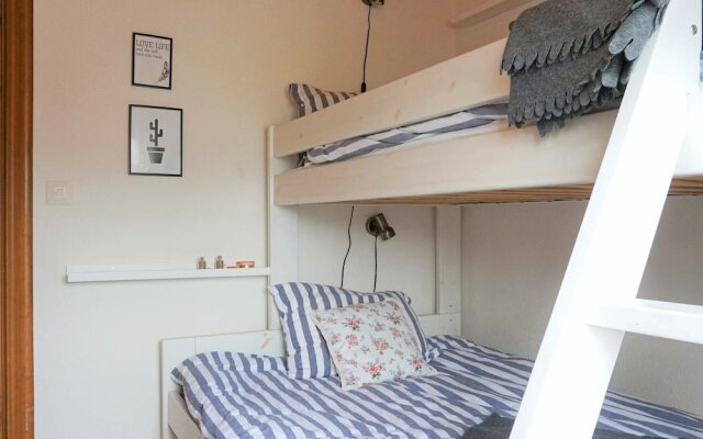 6 Person Holiday Home in Grebbestad