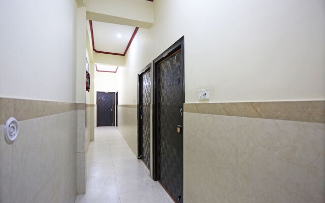 OYO 10827 Hotel Dev Bhoomi