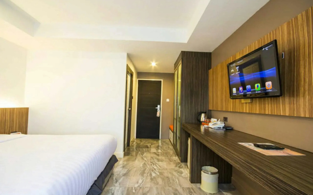 Dragon River Avenue Hotel