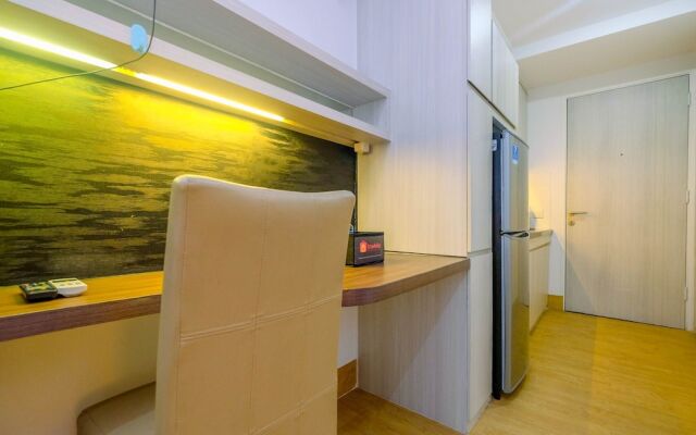 Modern Style Studio Apartment at Azalea Suites with City View
