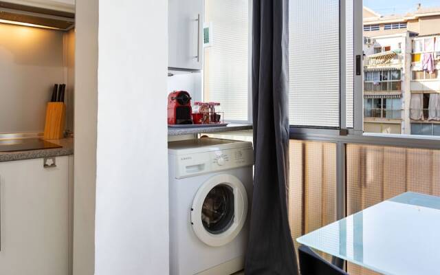 Quaint Apartment in Salou near Sea Beach