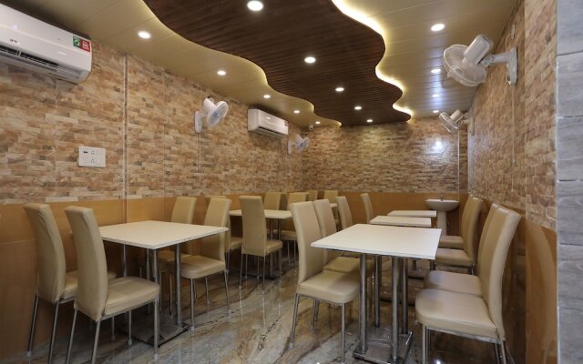 OYO 14373 Shree Krishna Hotel