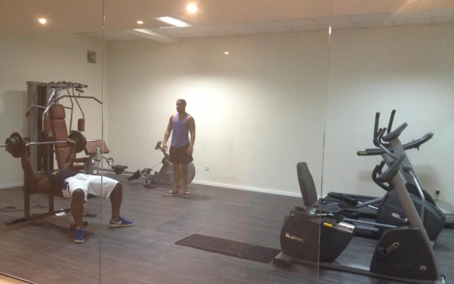 Melpo Antia Hotel & Suites