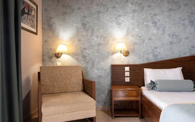 Plaka Sungrace Studios & Apartments