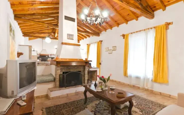 Alcantara Rustic House