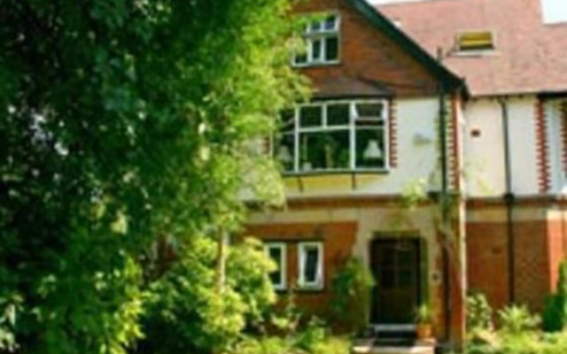 Oakfield Lodge Guest House Stockport