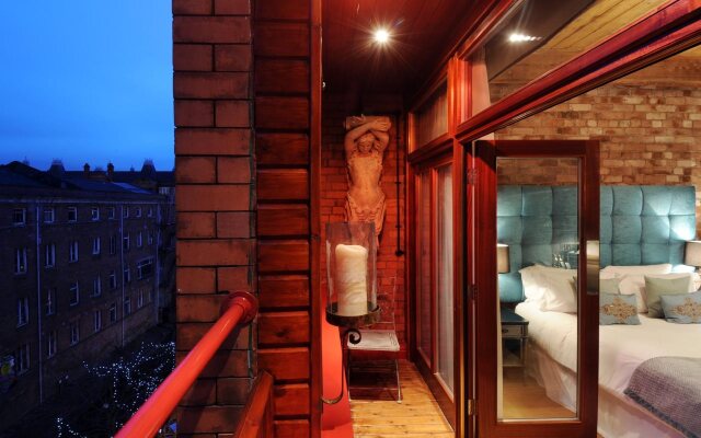 Velvet Hotel