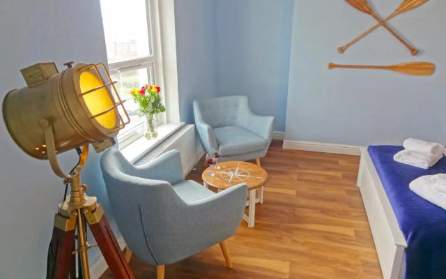 Nautical Apartment by Seaside Llandudno
