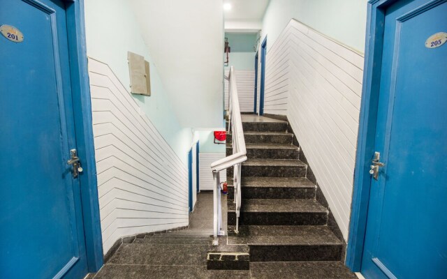 FabHotel The Nest New Delhi Station