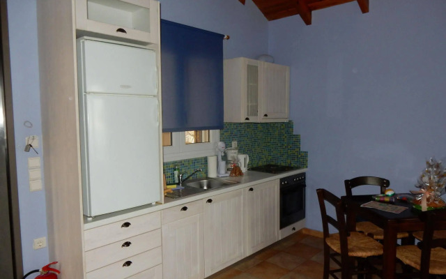 Apelon Tiritas Villas