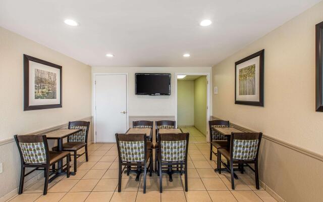 Quality Inn & Suites Easley - Greenville